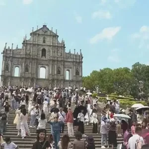 人潮炸開，澳門黃金週熱度已超越疫情前